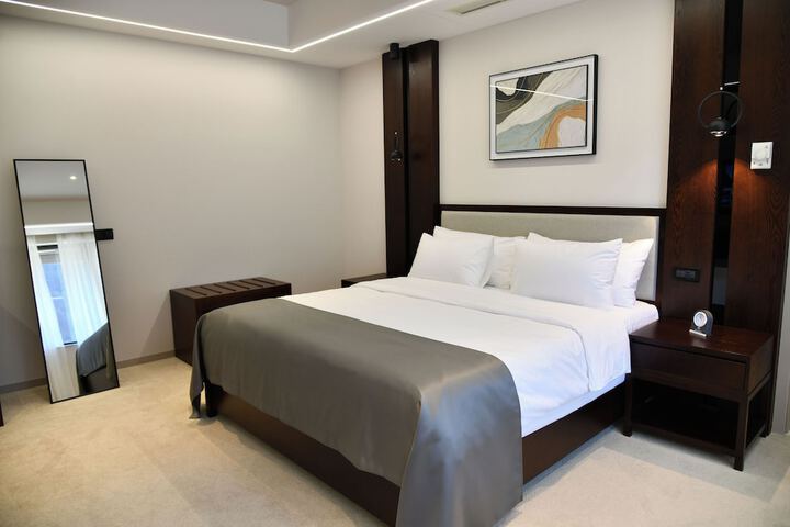 Room 44 of 130