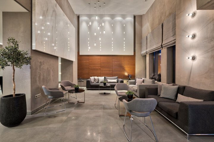 Entrance & Lobby