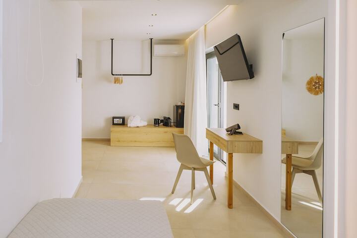 Room 36 of 100