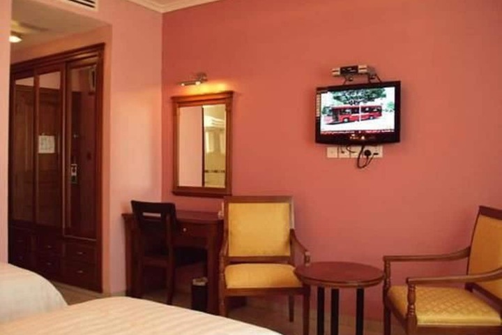Room 5 of 22