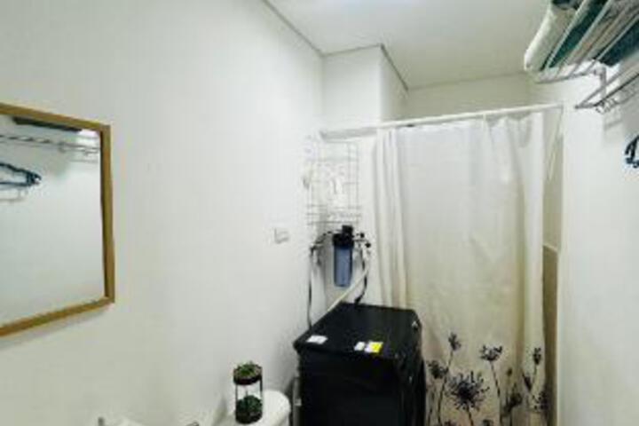 Room 16 of 21
