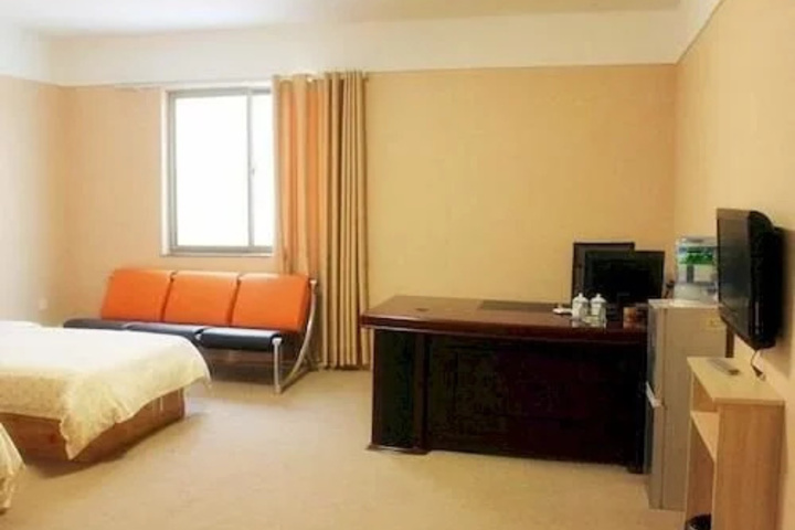 Room 3 of 6