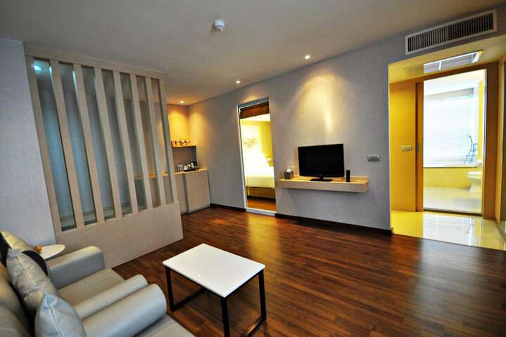 Room 16 of 29
