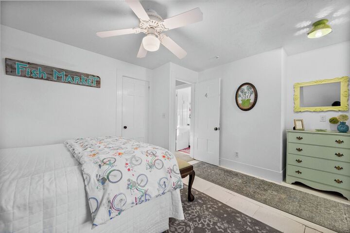 Room 11 of 48