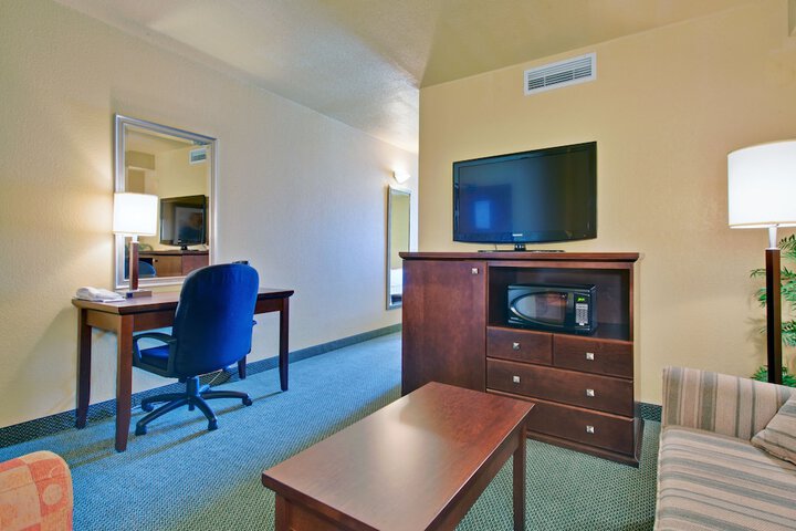 Room 2 of 25