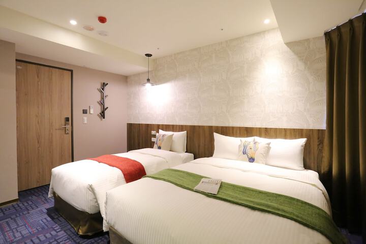 Room 10 of 57