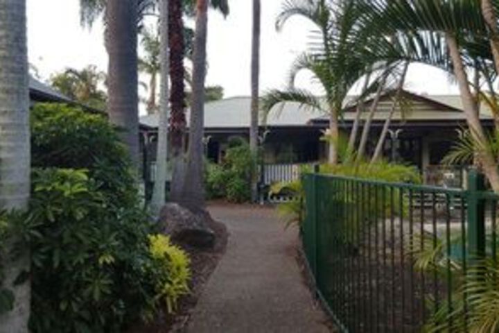 Hotel Exterior 4 of 7