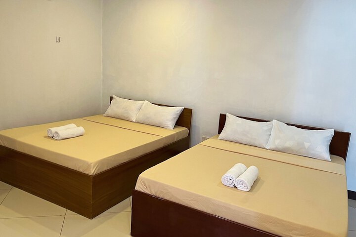 Room 32 of 84