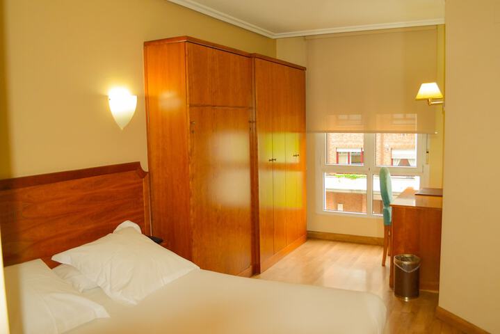 Room 9 of 49