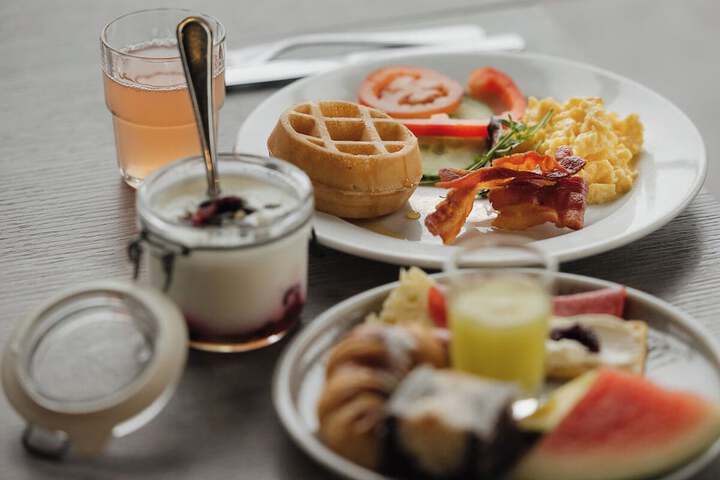 Breakfast/Coffee Service 63 of 77