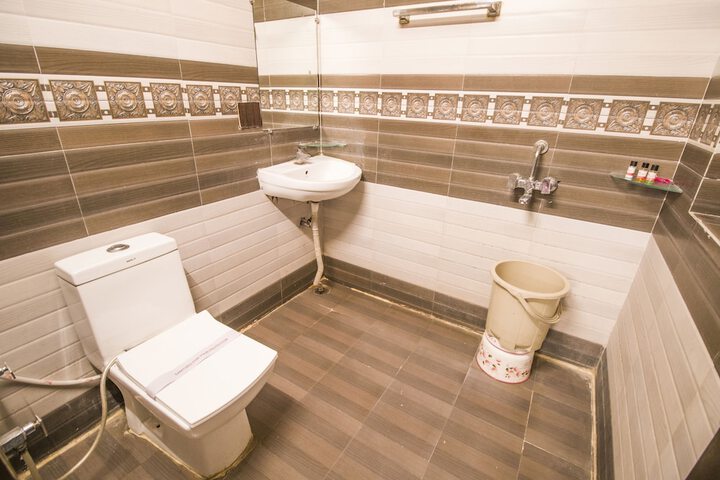 Room 35 of 53