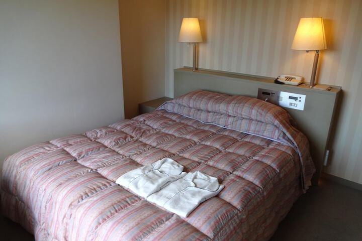 Room 8 of 39