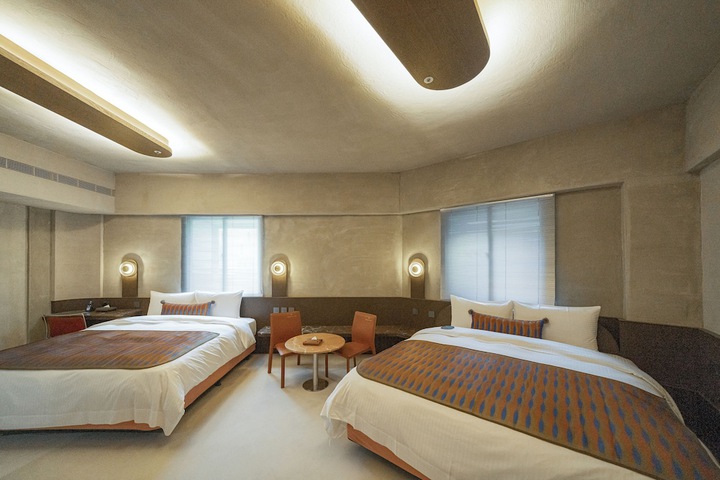 Room 82 of 199