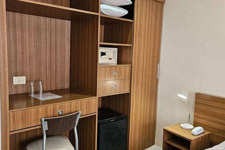 Room 16 of 63