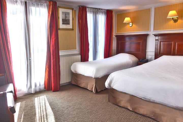 Room 6 of 38