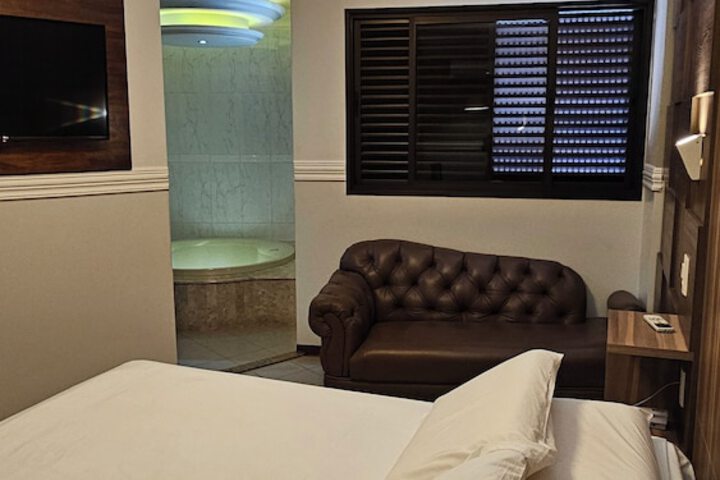 Room 53 of 89