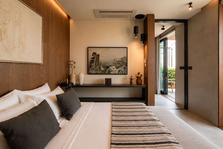 Room 18 of 140