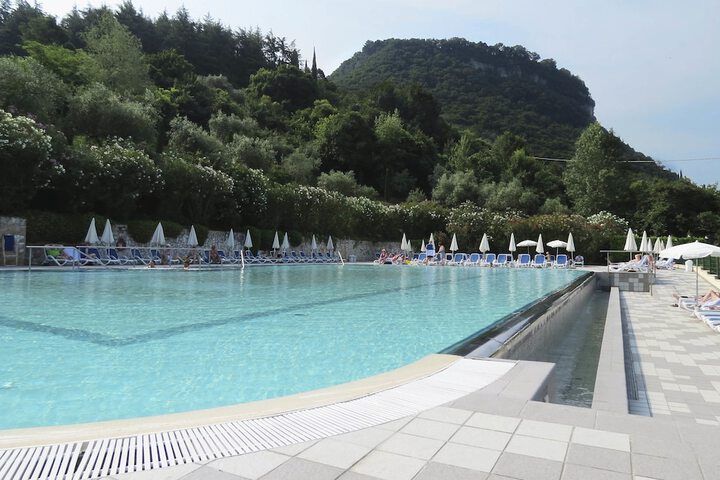 Pool 23 of 68