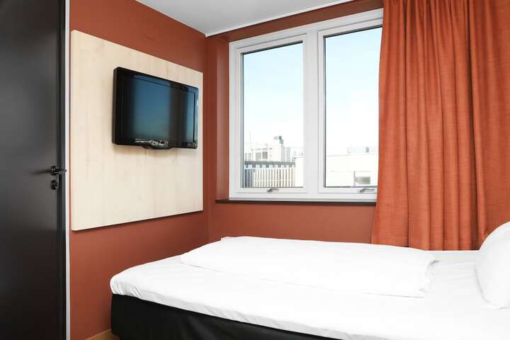 Room 29 of 50