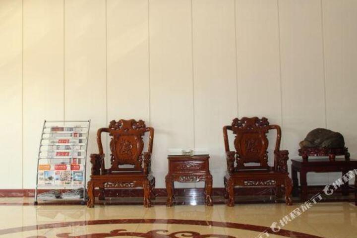 General 8 of 23