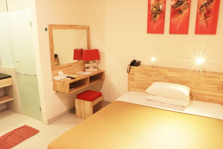 Room 21 of 40