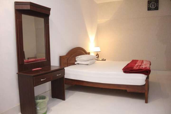 Room 15 of 43