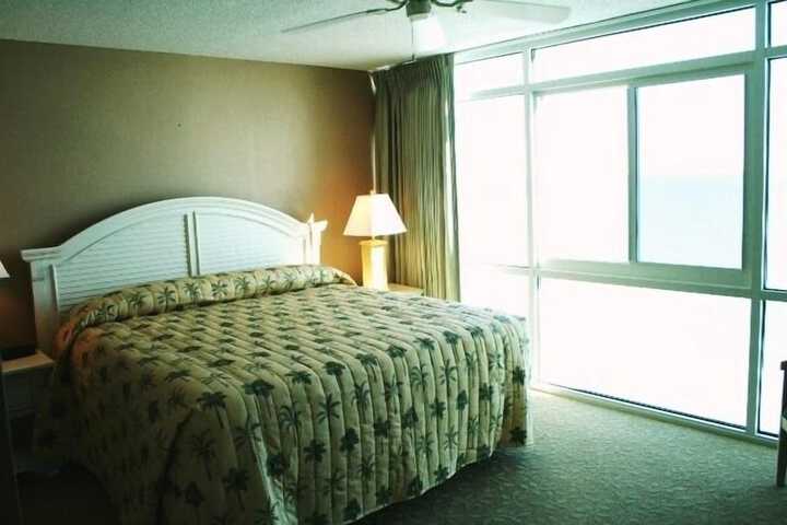 Room 4 of 13
