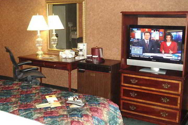 Room 10 of 10