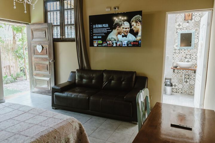 Room 8 of 199
