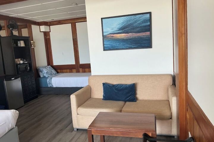 Room 48 of 183