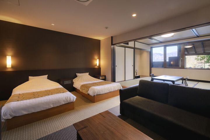 Room 11 of 75