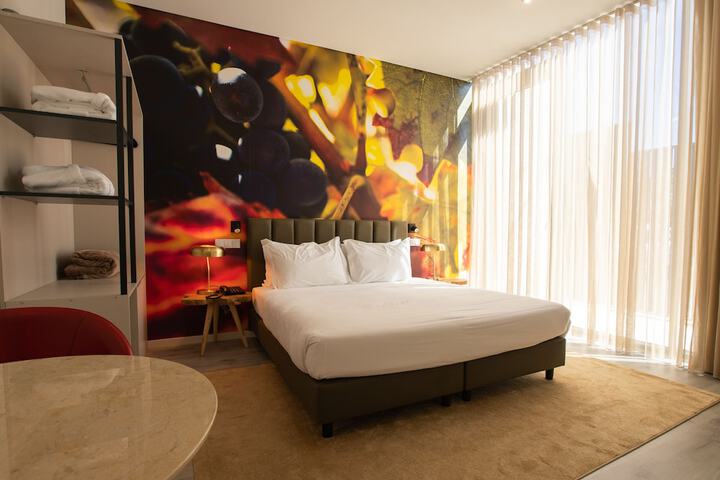 Room 11 of 65