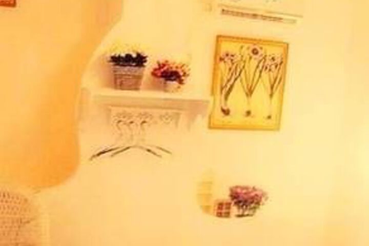 Room 2 of 29