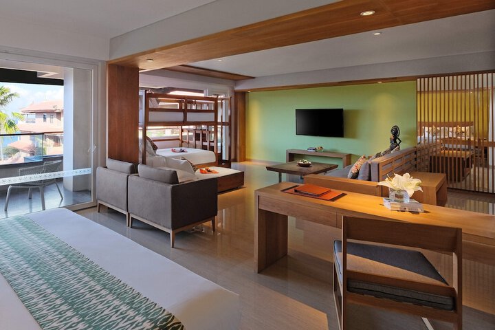 Room 16 of 108