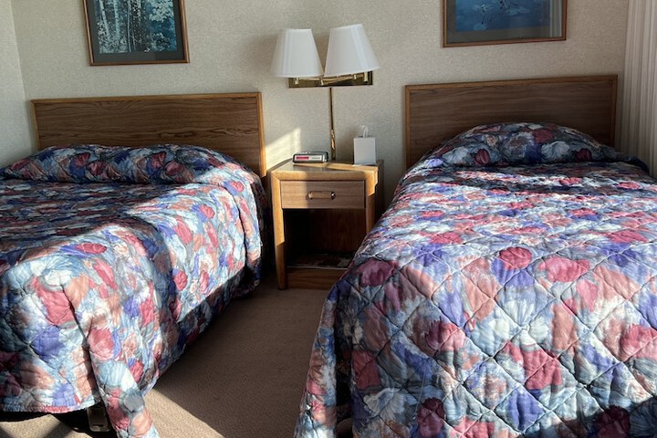 Room 33 of 75