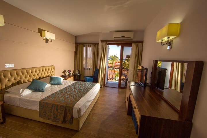 Room 15 of 53