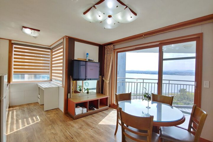 Room 7 of 46