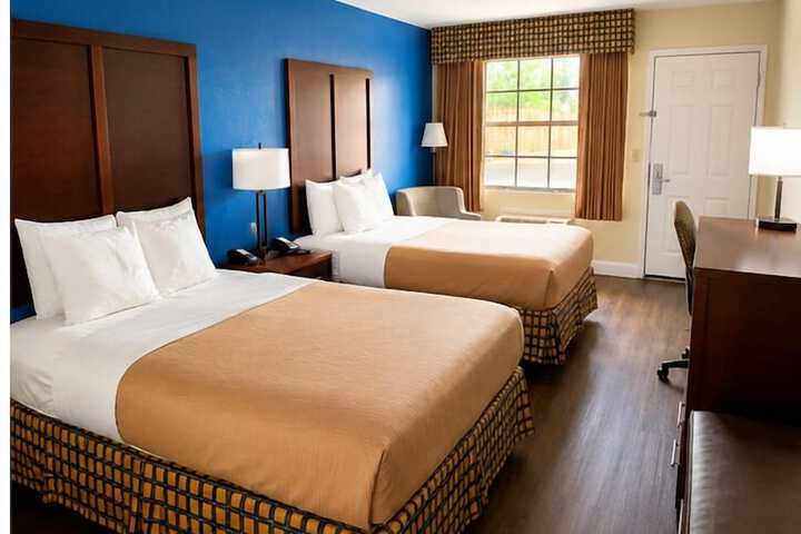 Room 12 of 27