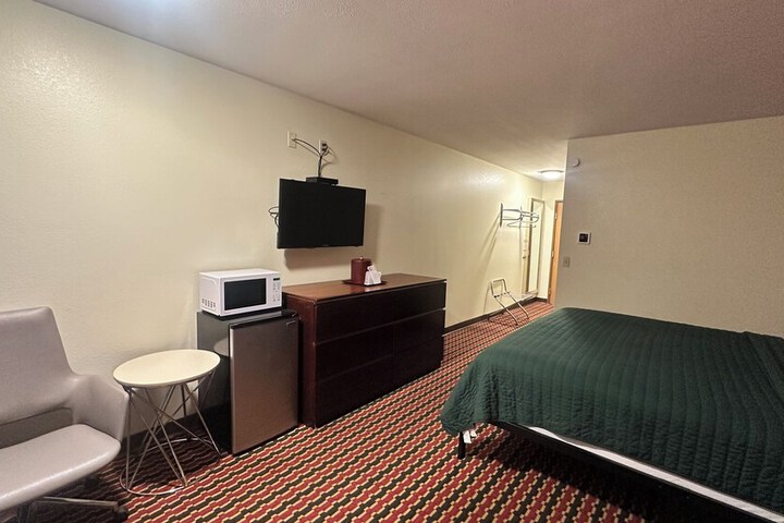 Room 31 of 66