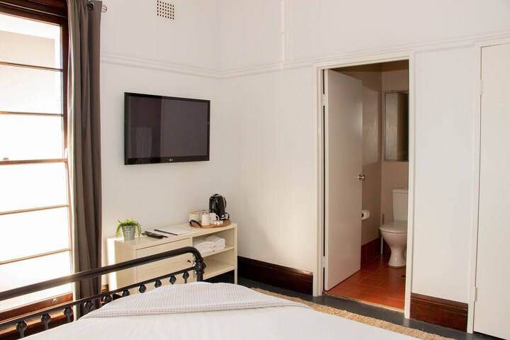 Room 105 of 192