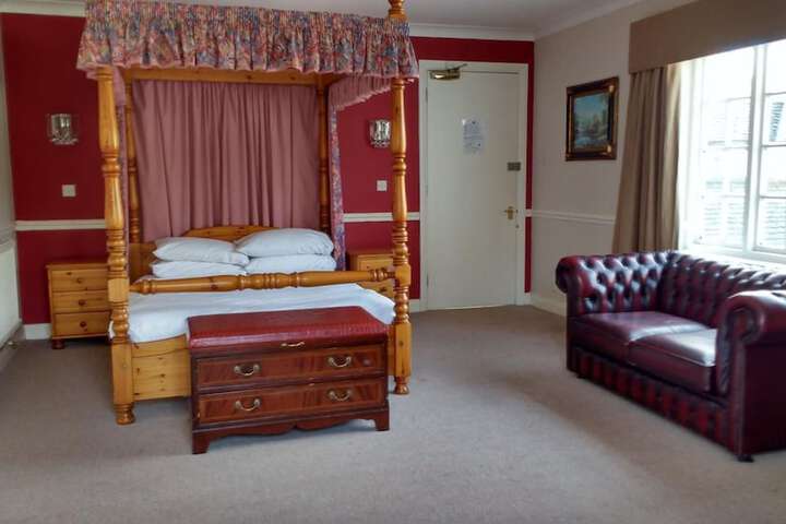 Room 20 of 48