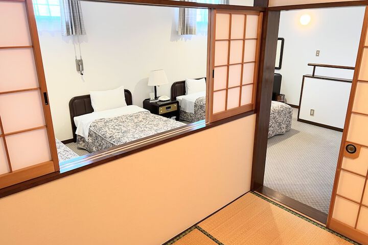 Room 9 of 178