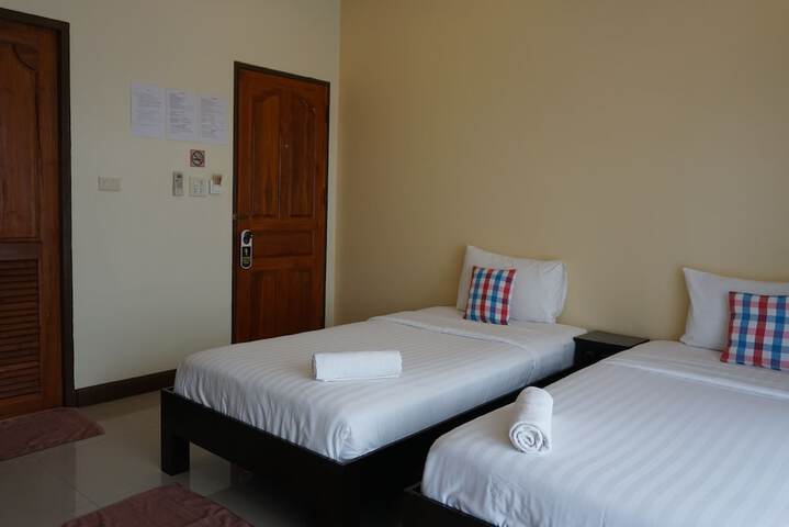 Room 14 of 42