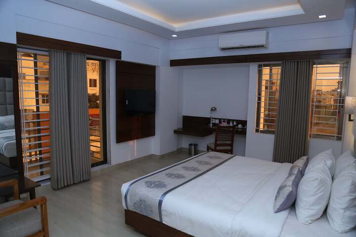 Room 8 of 64