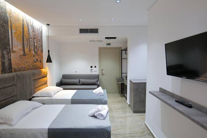 Room 7 of 137