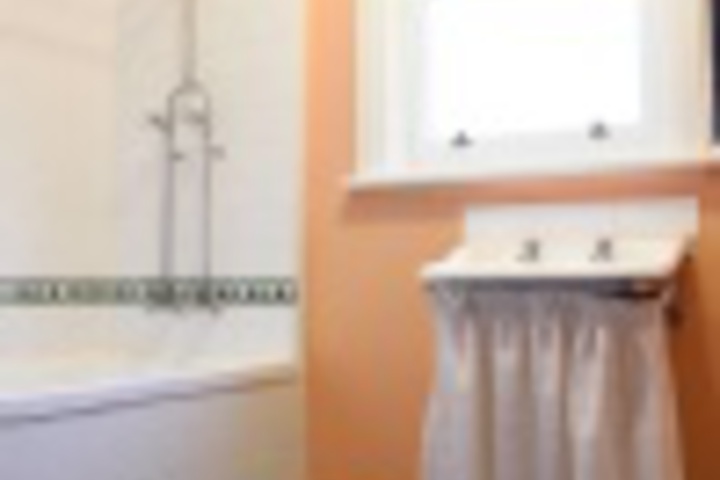 Room 65 of 360