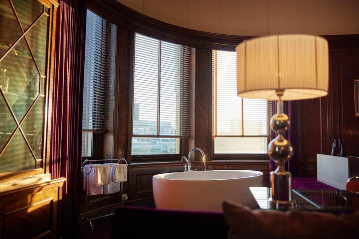 Room 33 of 56