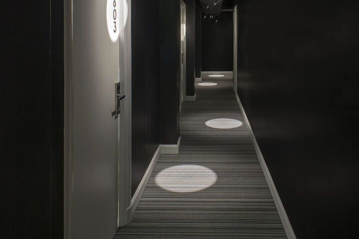 Ballroom/Hall 34 of 45