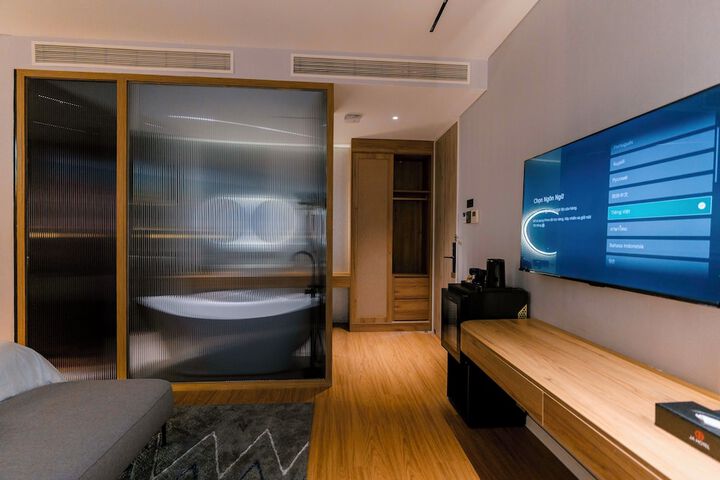 Hotel 73 of 74