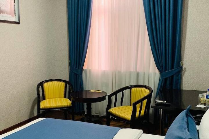 Room 3 of 32